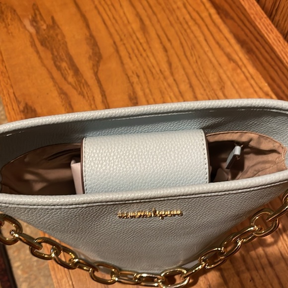 Nanette Lepore Pastel Blue Bucket Bag Gold Chain - Picture 8 of 10